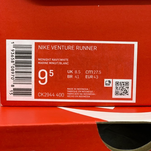 Nike Venture Runner - Picture 10 of 10